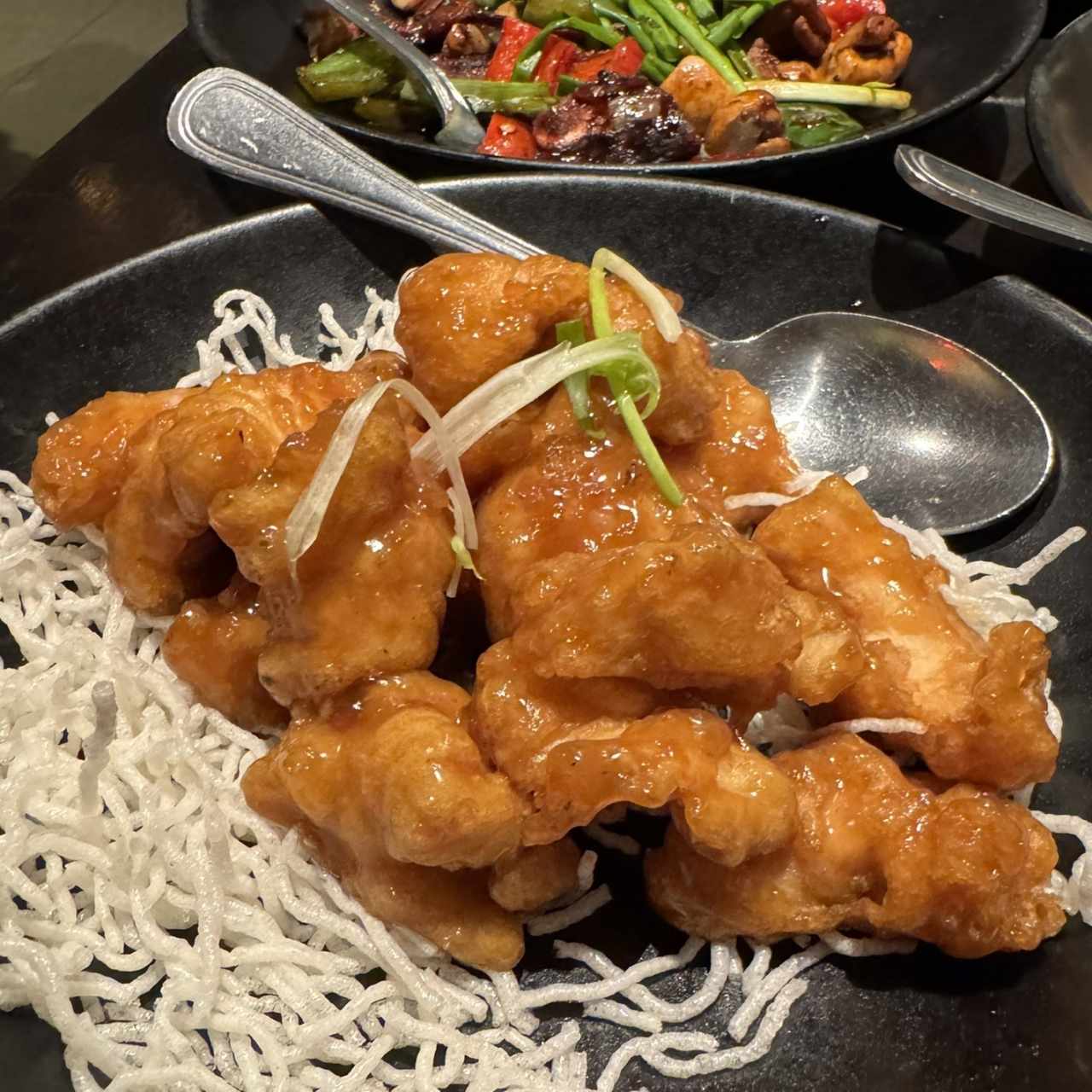 Platos Fuertes - Crispy Honey Chicken