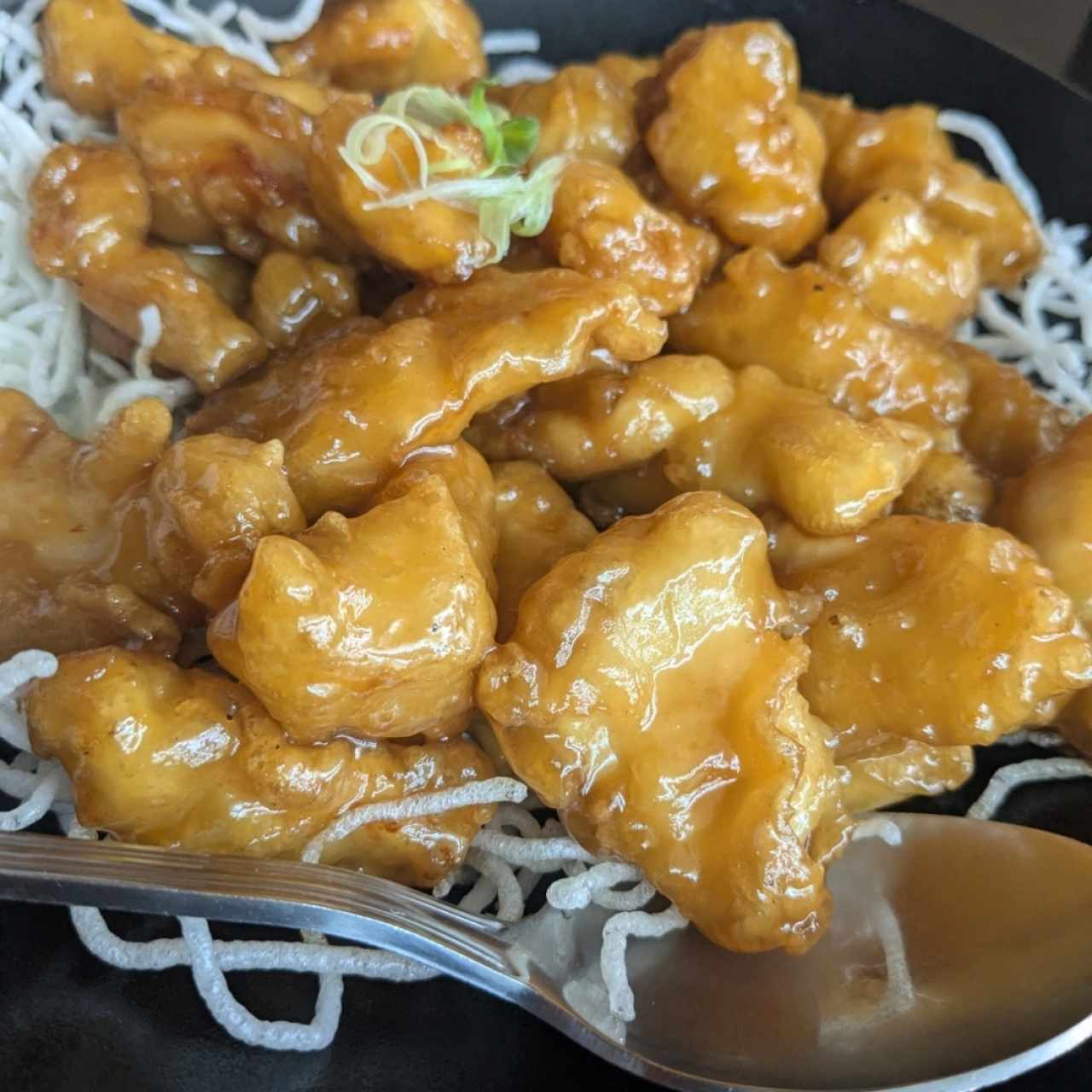 Platos Fuertes - Crispy Honey Chicken