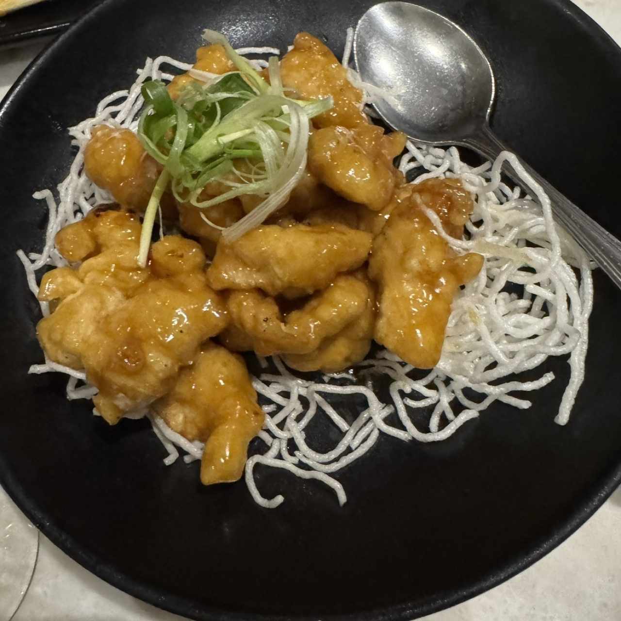 Platos Fuertes - Crispy Honey Chicken