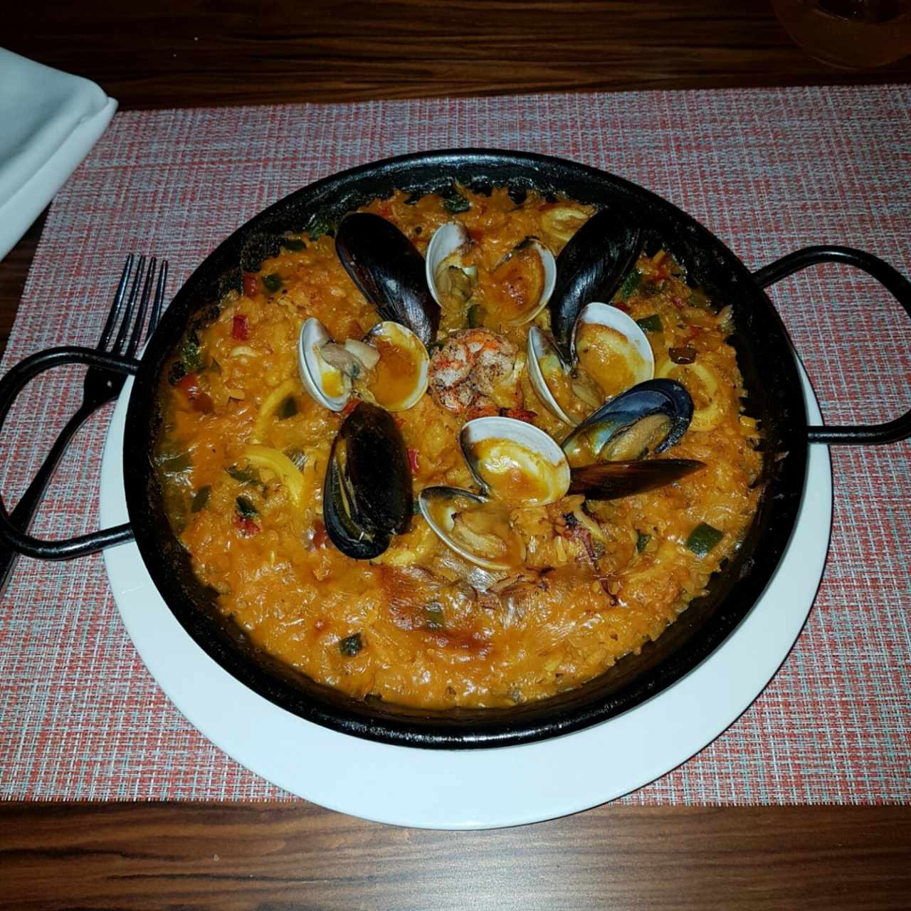 Paella de Mariscos al estilo mediterraneo