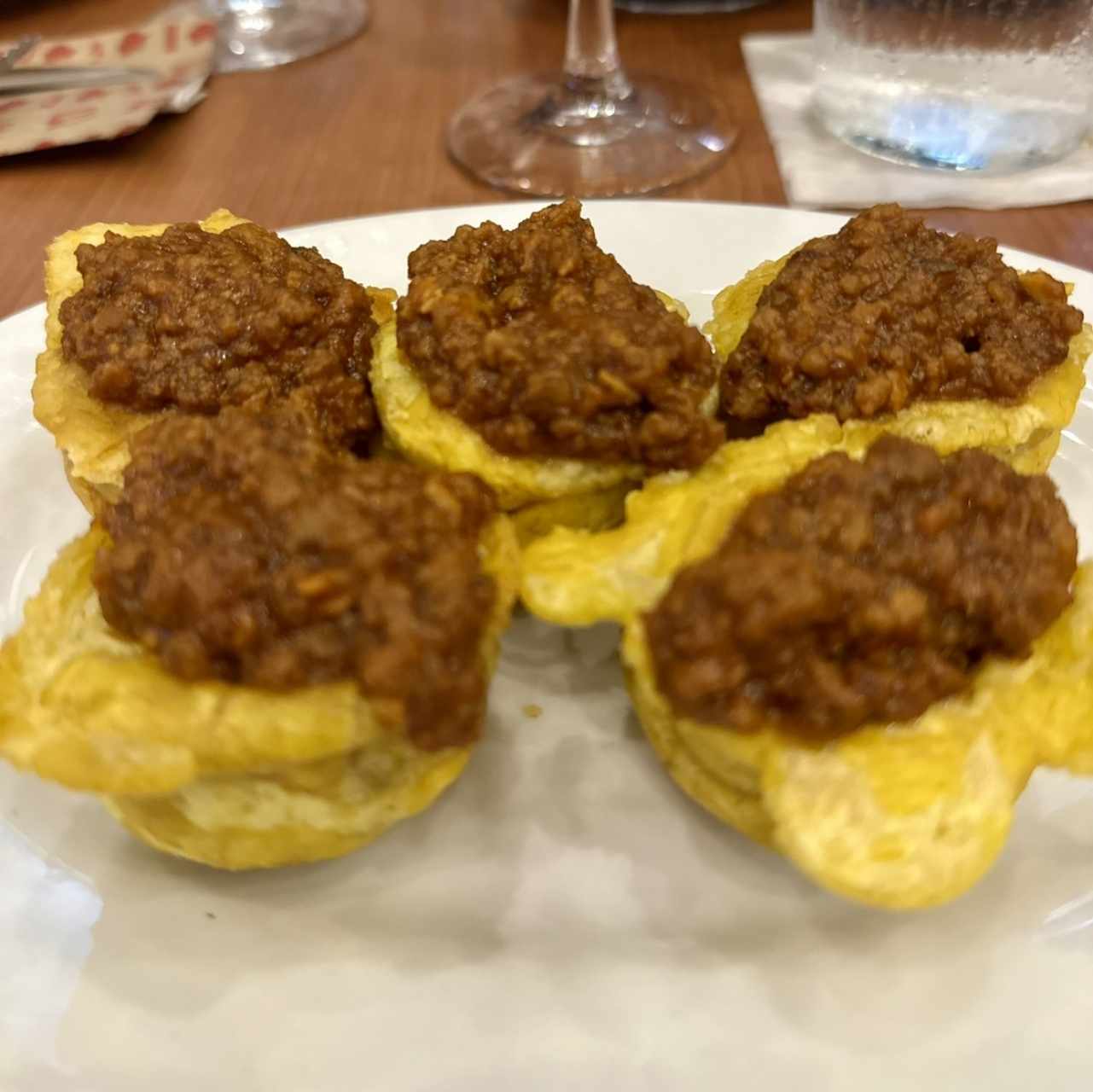 Patacones rellenos de Pollo o Boloñesa