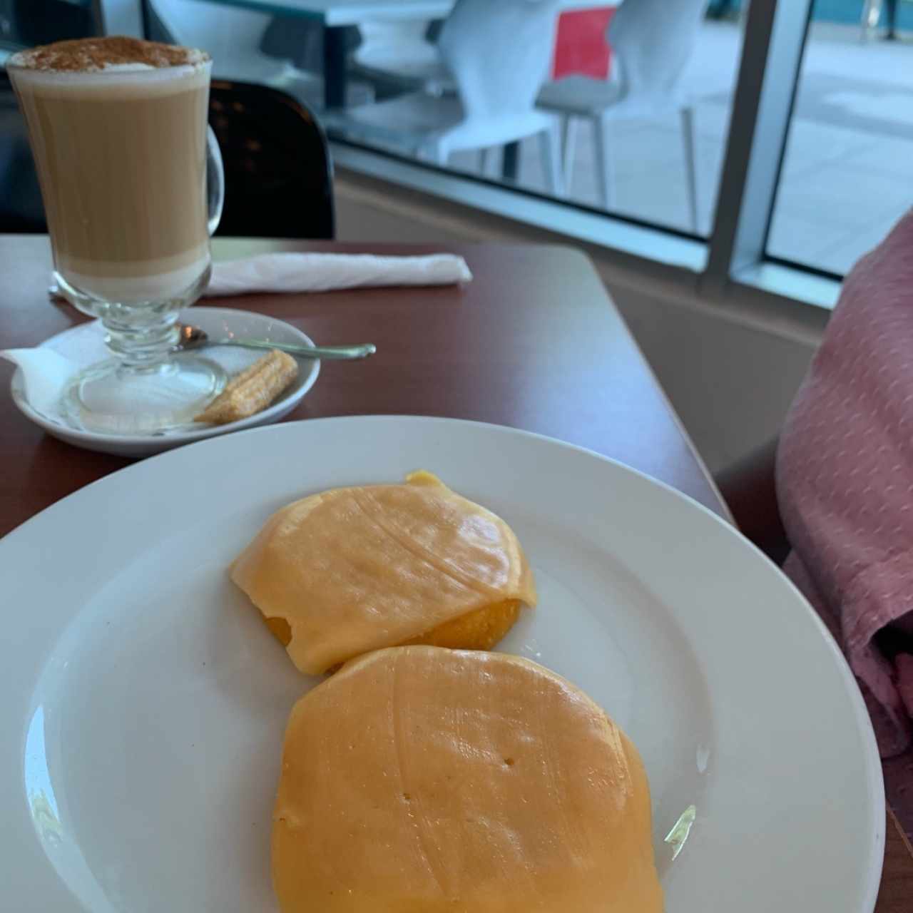 Tortillas de maíz con queso amarillo