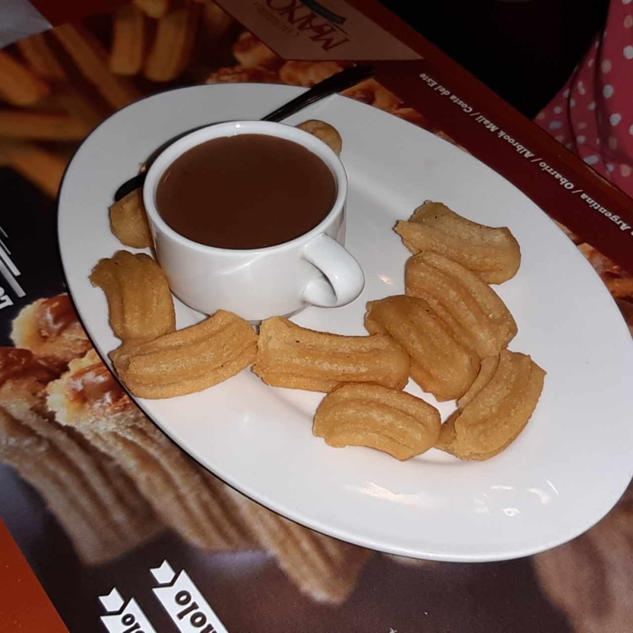 Mini Churros con Chocolate Español