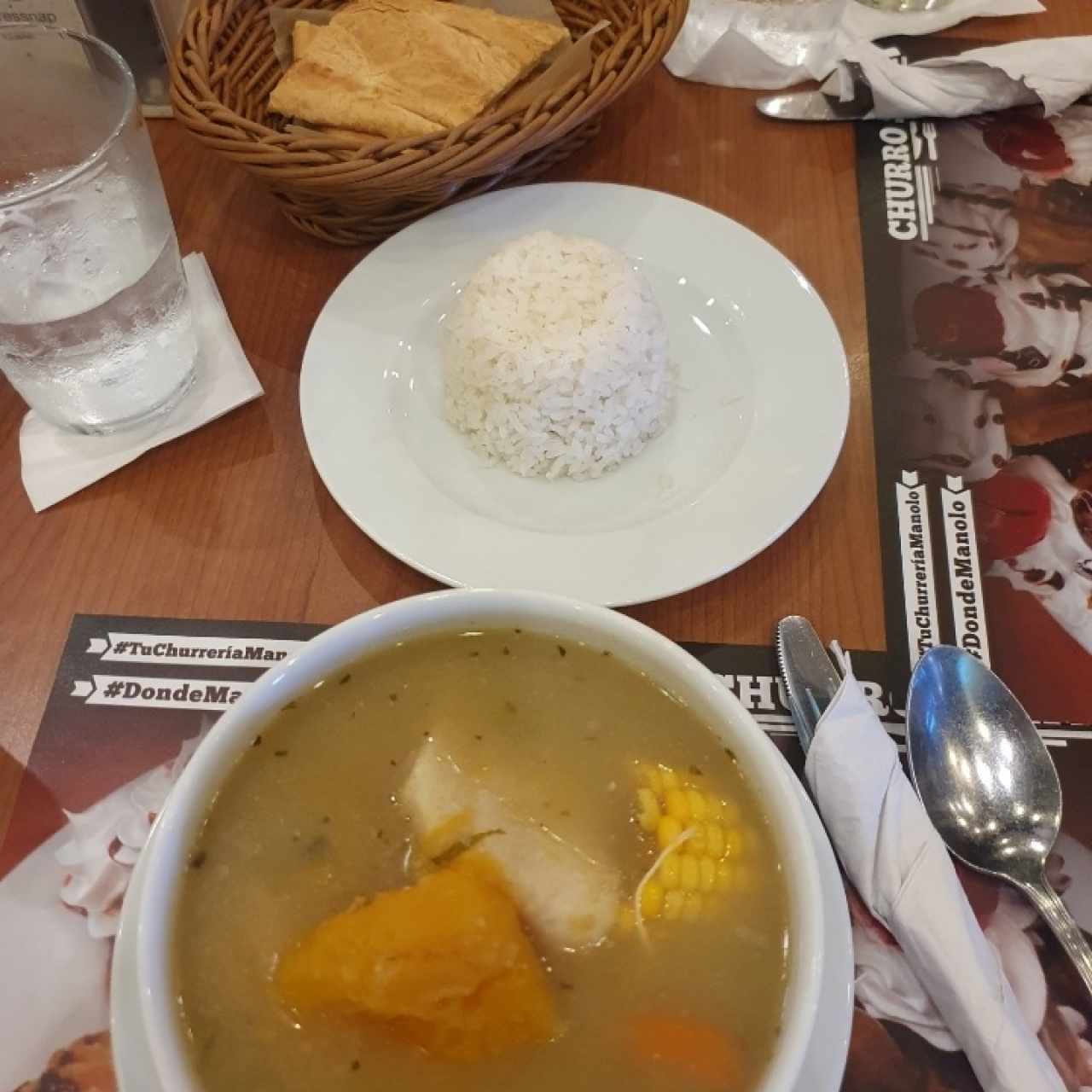 sopa de pollo