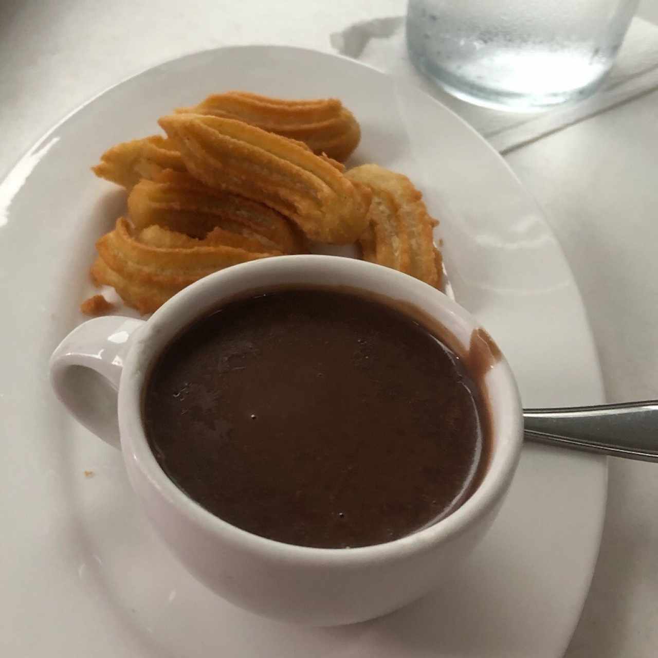 Churros con chocolate 