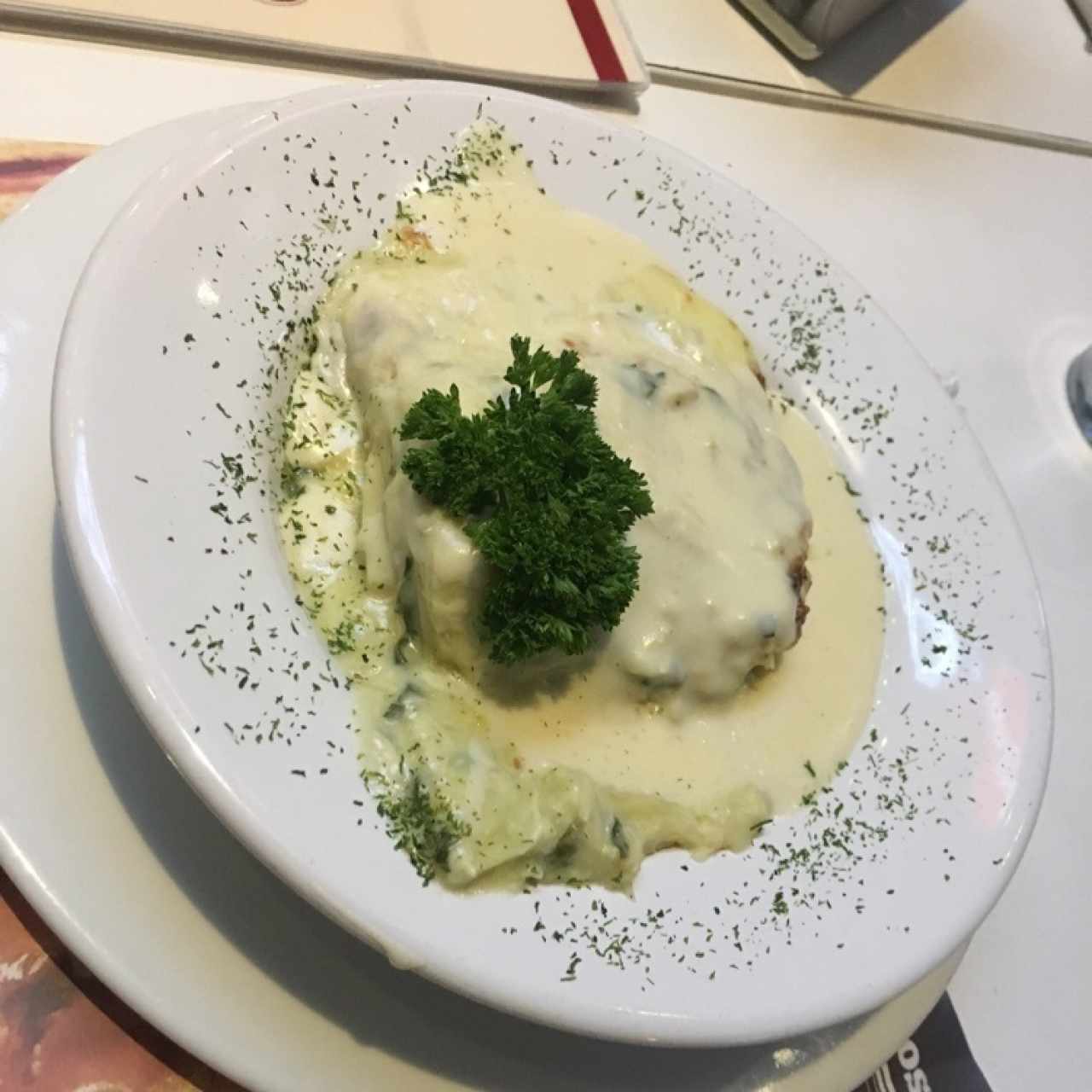 lasagna de pollo con espinaca en salsa blanca 