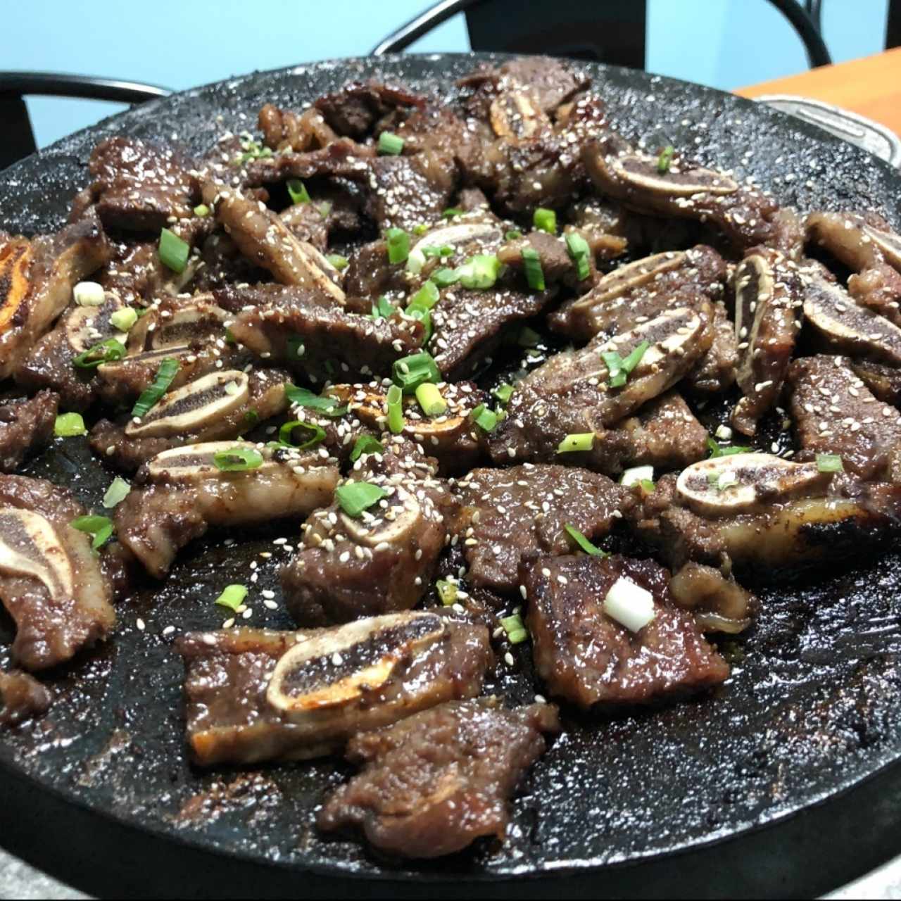 la-galbi (costilla de res condimentada a la parrilla)