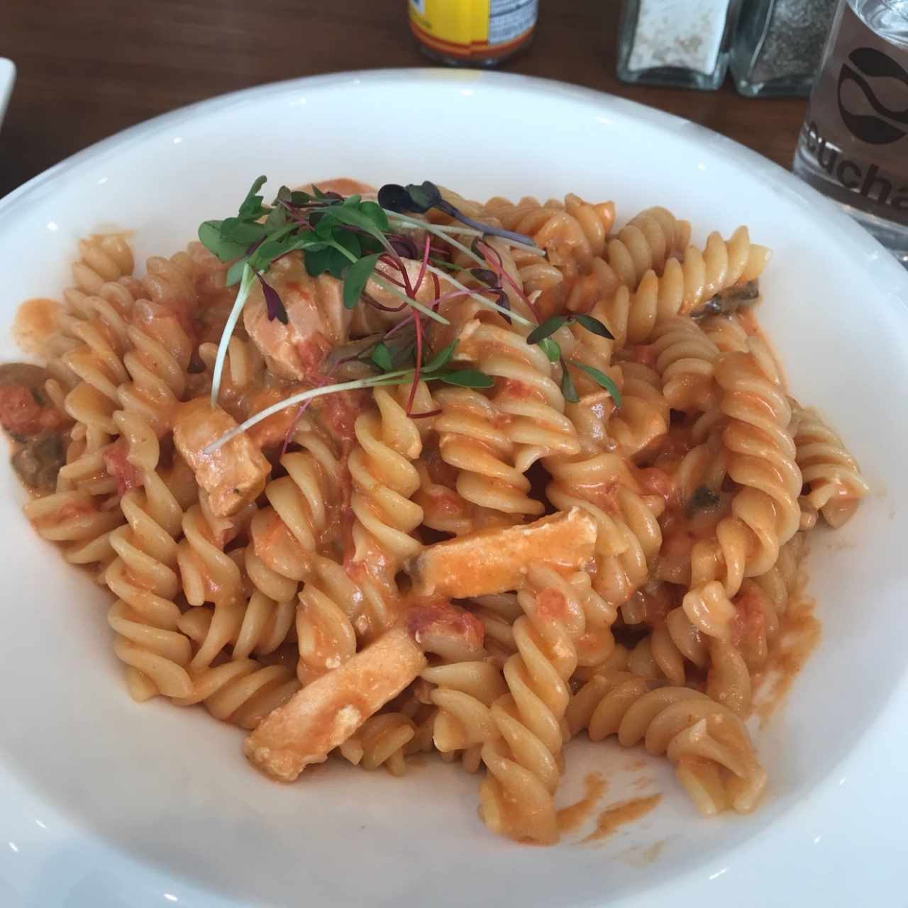 Fusilli con salmòn