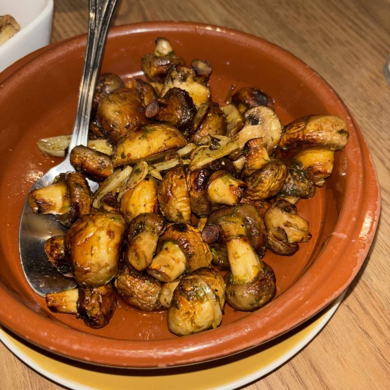 Hongos al ajillo 