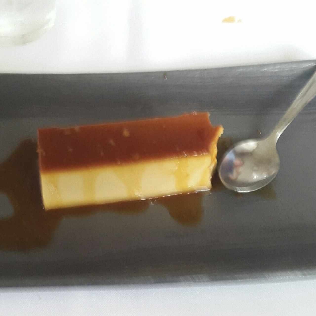 Flan de la casa