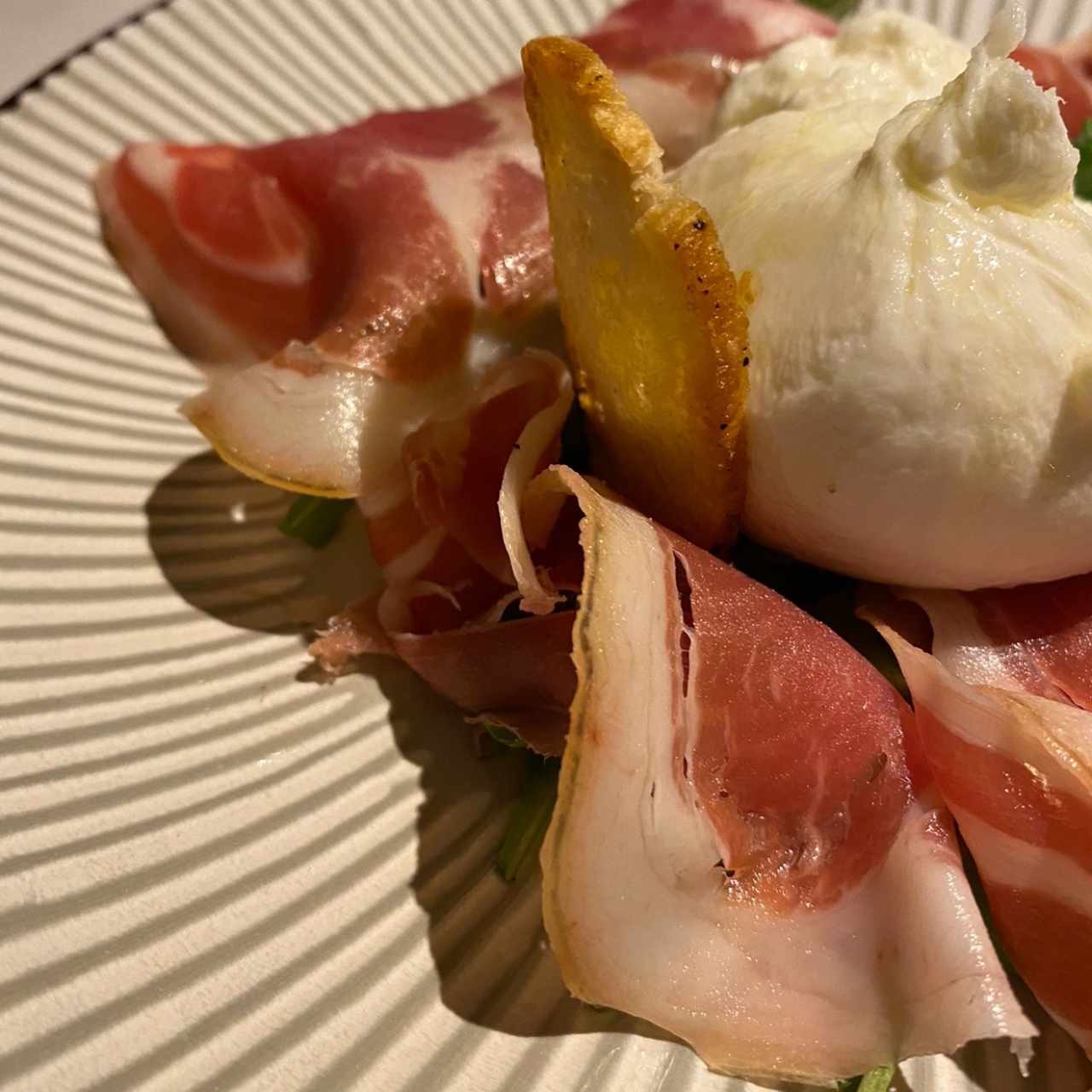 Anti Pasti - Burrata con Prosciutto