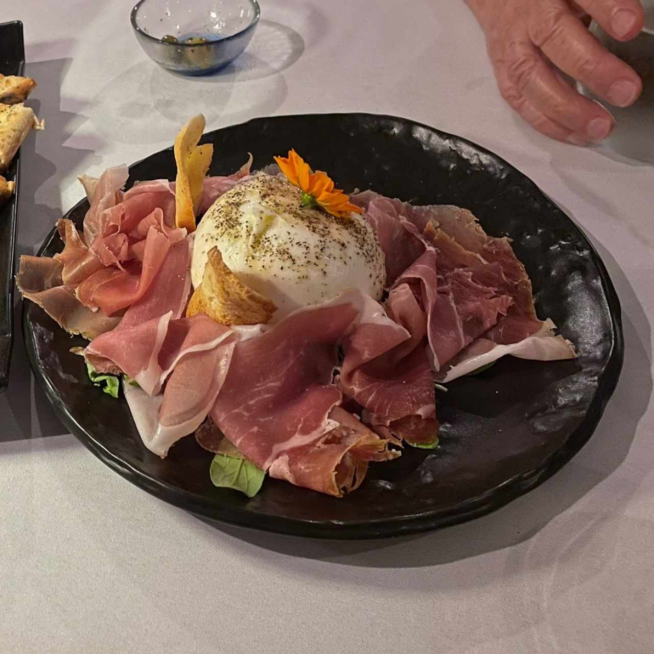 Anti Pasti - Burrata con Prosciutto