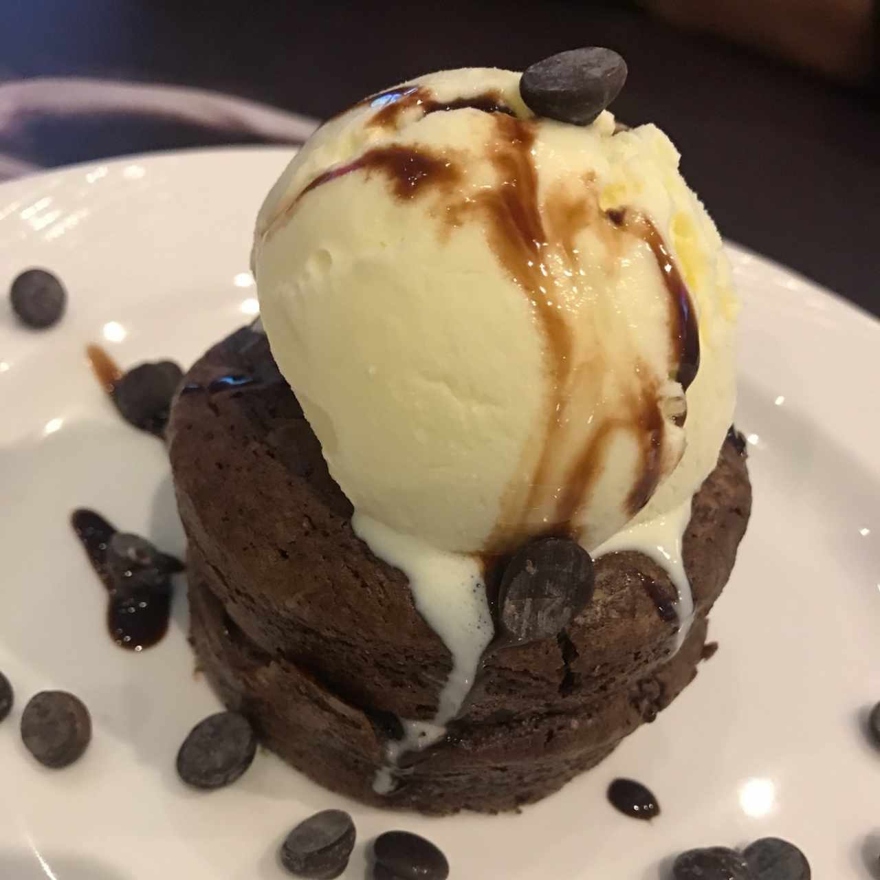 brownie con helado