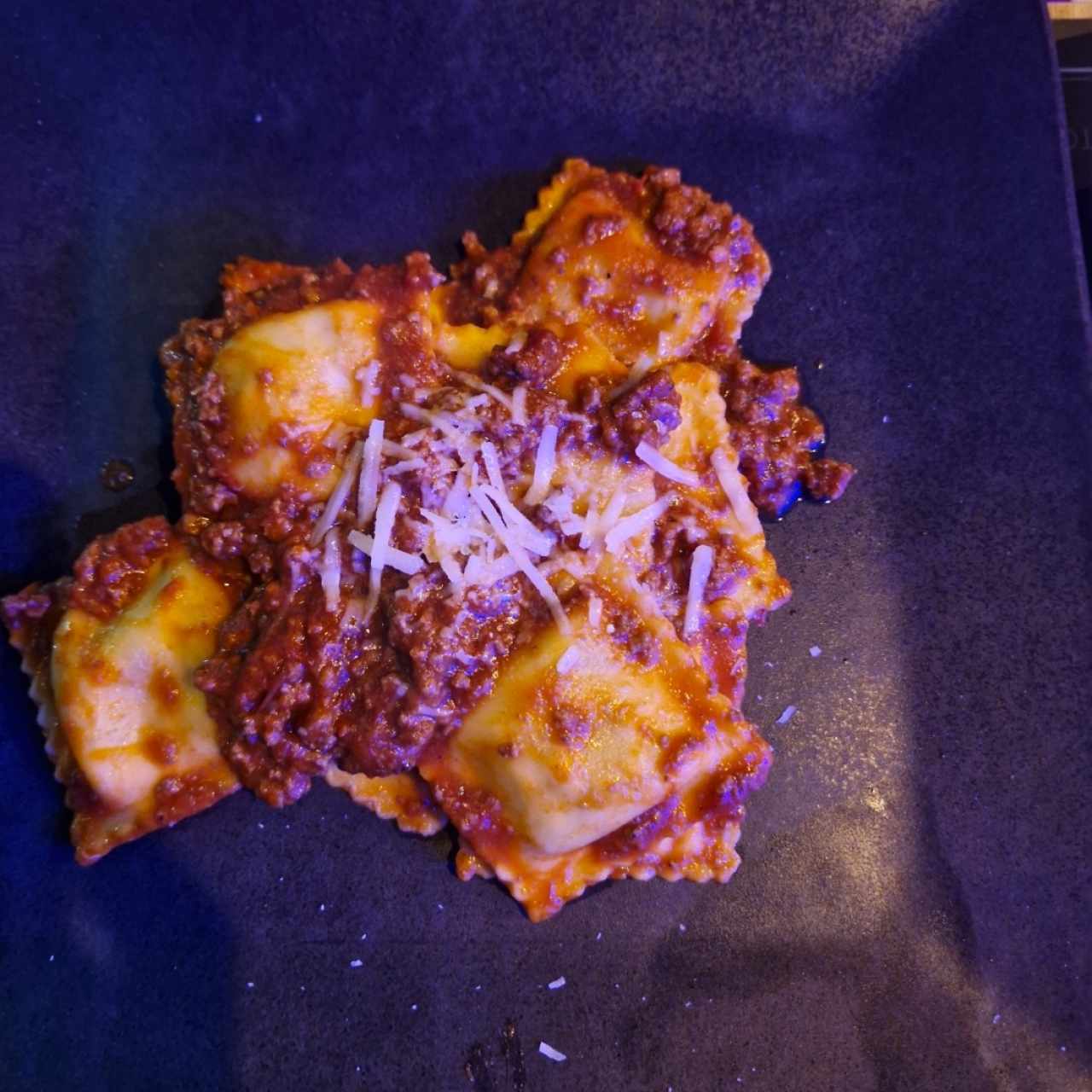 Ravioli - Alla Bolognese