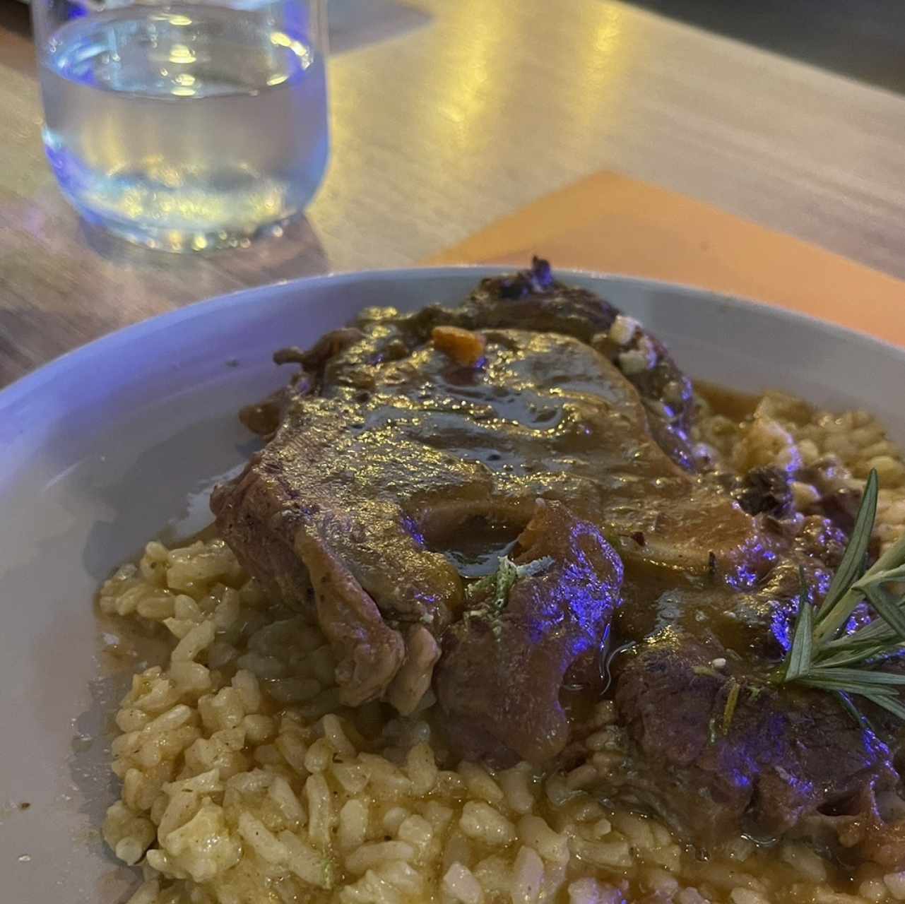 Ossobuco Con Rissoto Alla Milanese