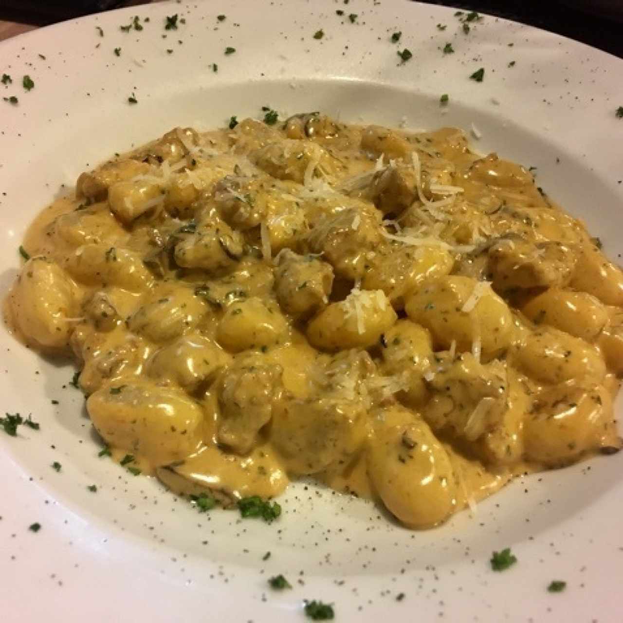 Gnocchi salsiccia e funghi