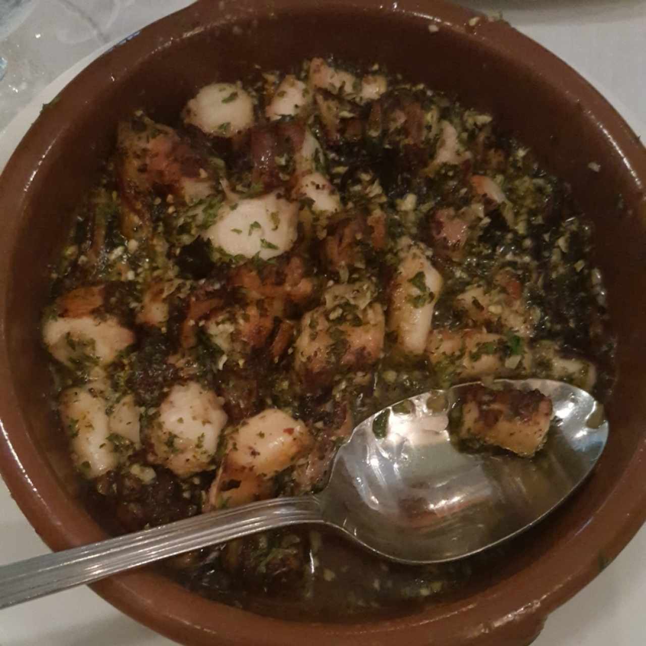 Pulpo al ajillo