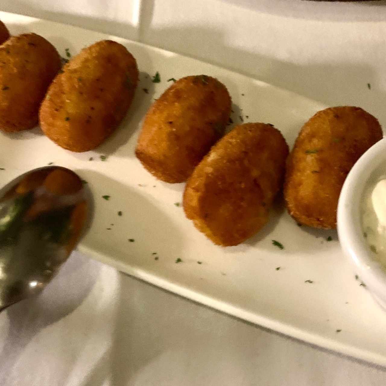 Croquetas de Bacalao o Croquetas de Jamon Serrano