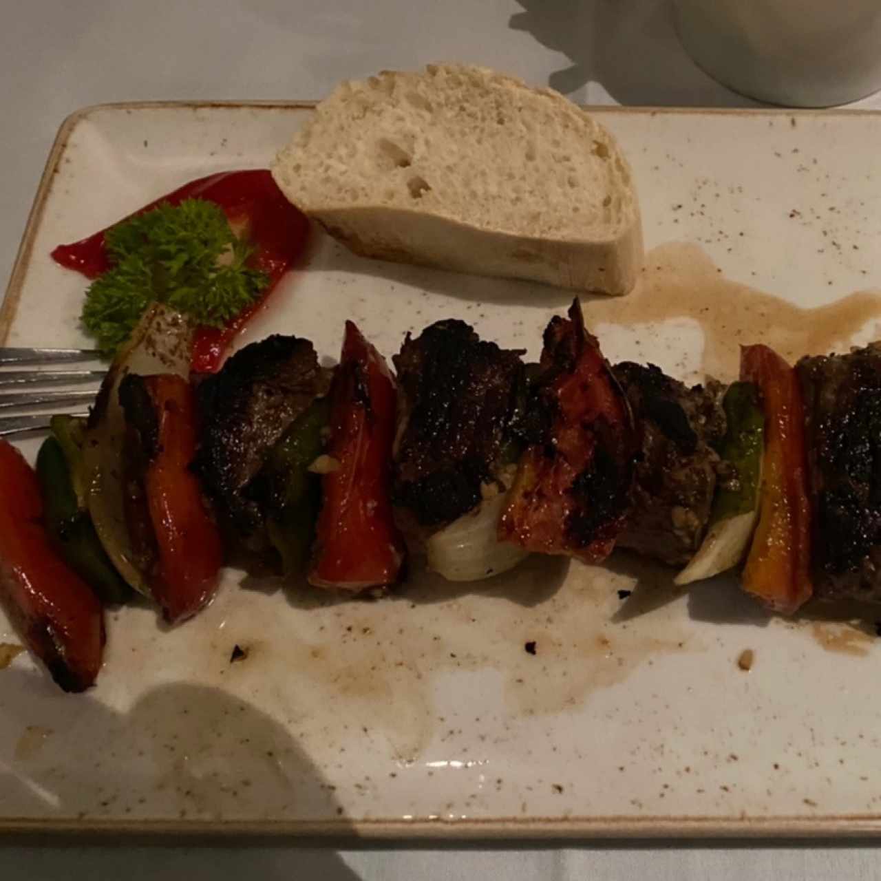 Brocheta de filete de res