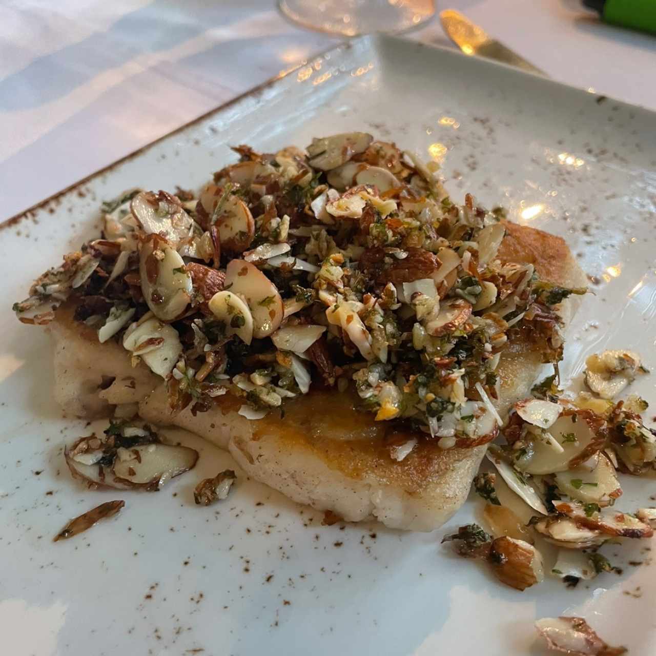 Corvina con Almendra y Ajo o Corvina con Pepita de Marañon