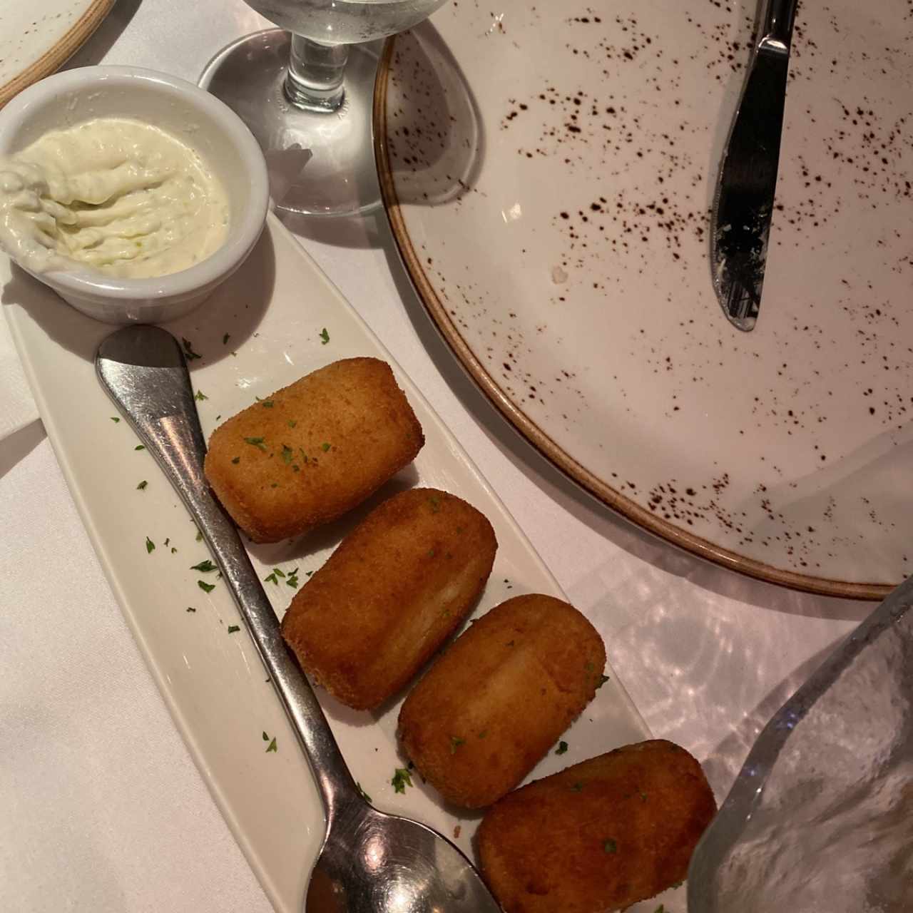 Croquetas de Bacalao o Croquetas de Jamon Serrano