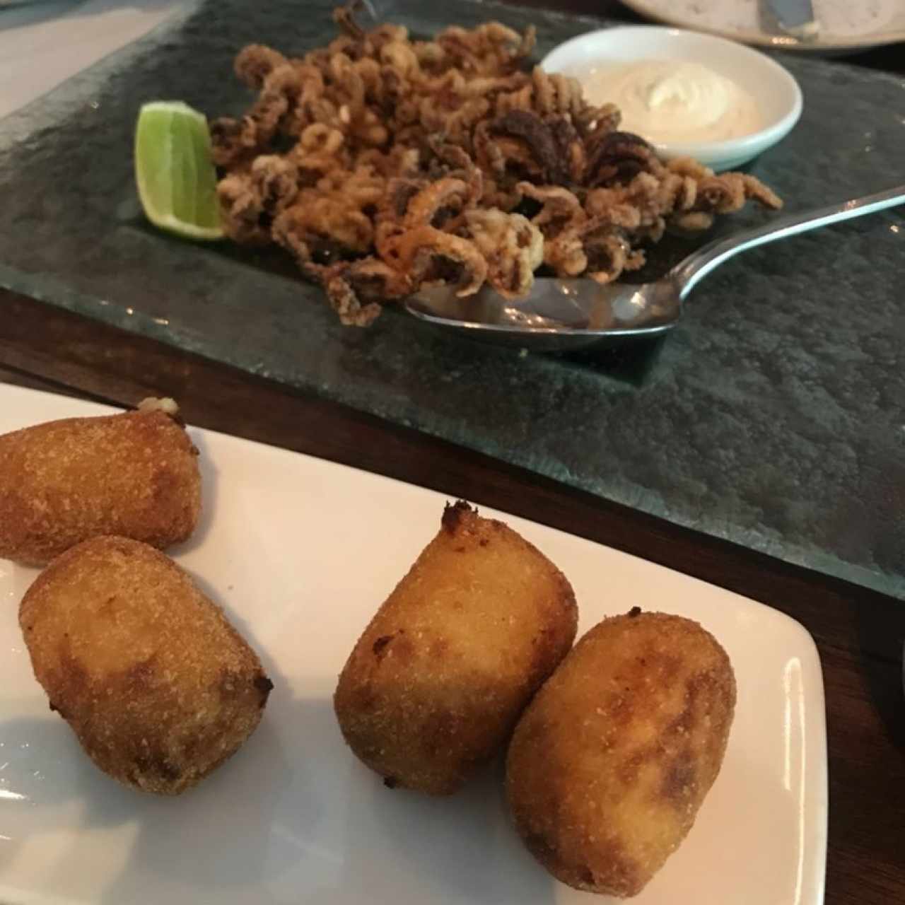 Croquetas de Bacalao o Croquetas de Jamon Serrano