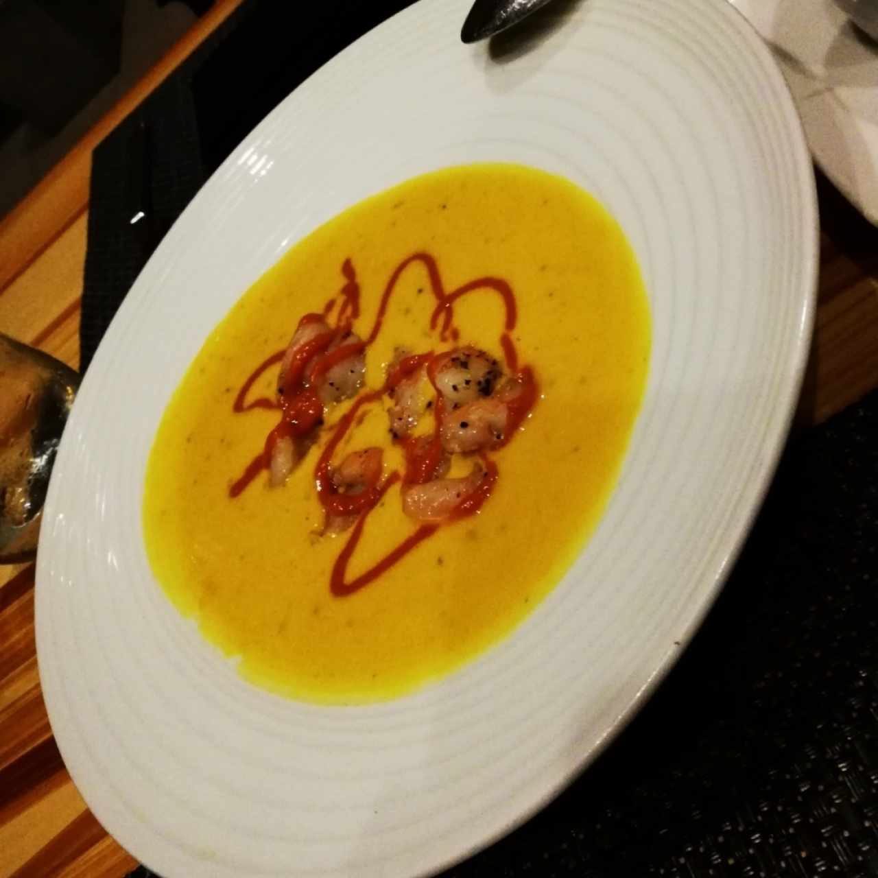 Crema de zapallo con camarones