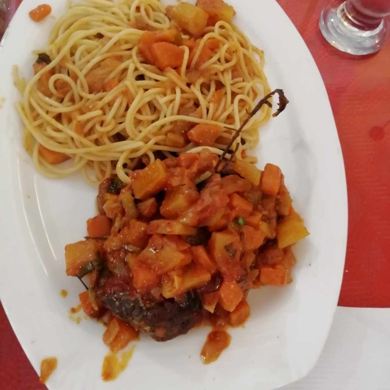 pasta con carne y pollo