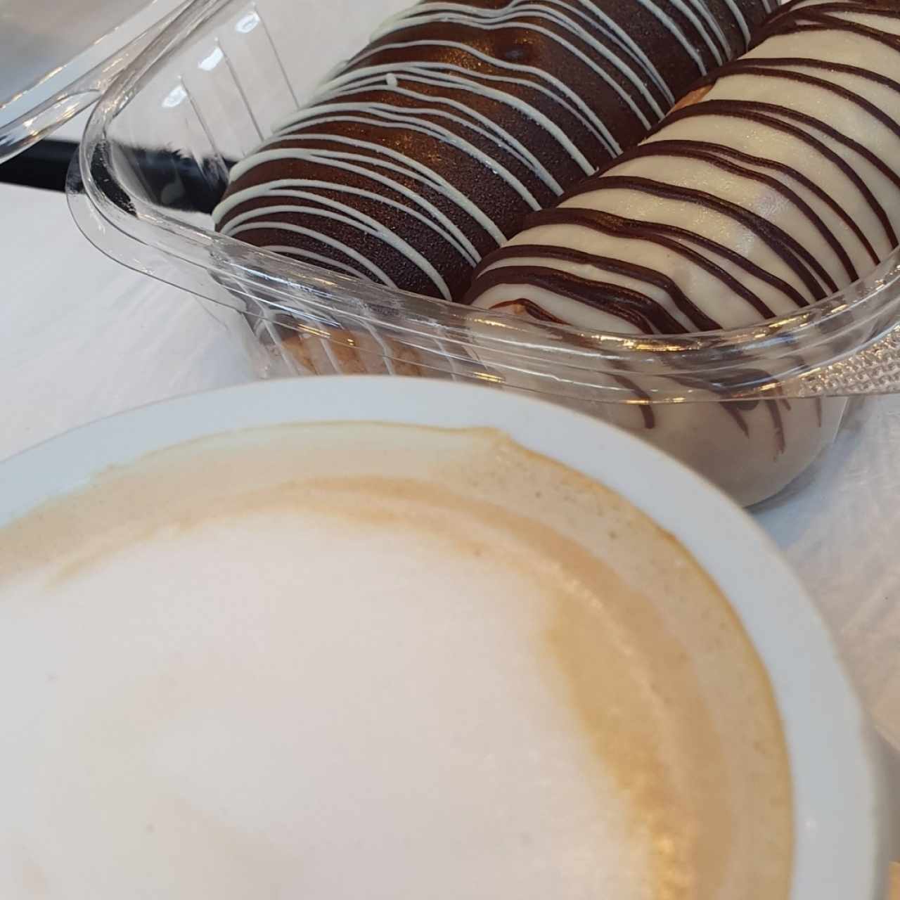 café con Eclair