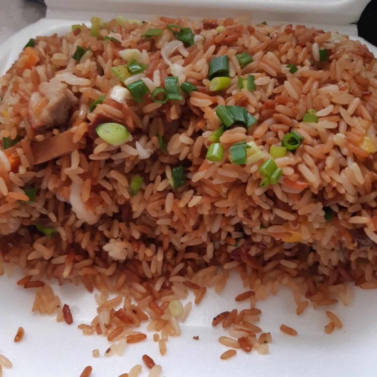 Arroz frito con puerco