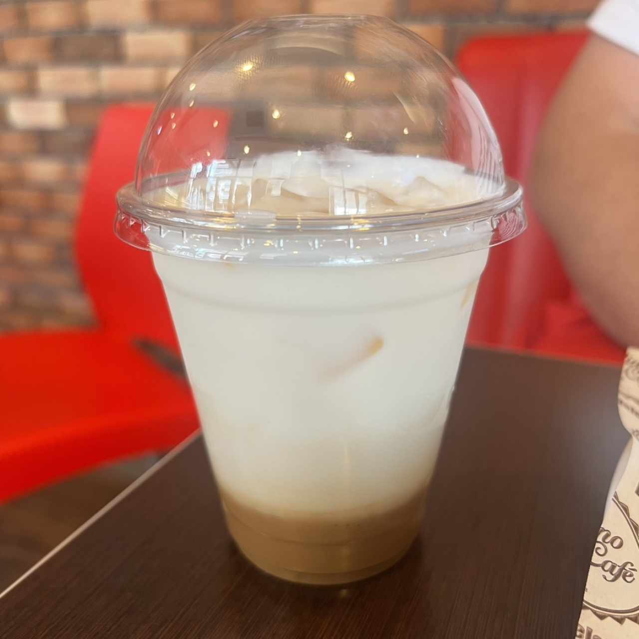 Café frío con caramelo salado