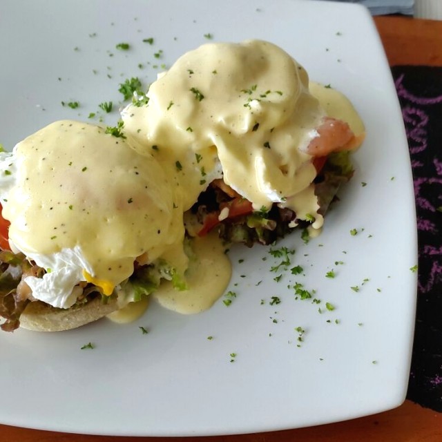 Eggs Benedict con Salmon