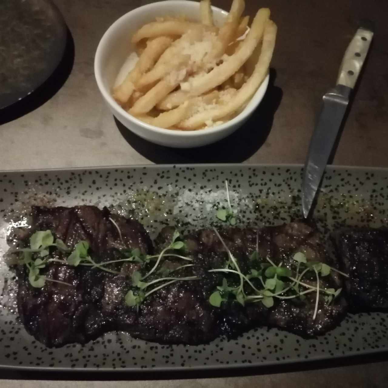 Carnes - Entraña Azahar con papas francesas