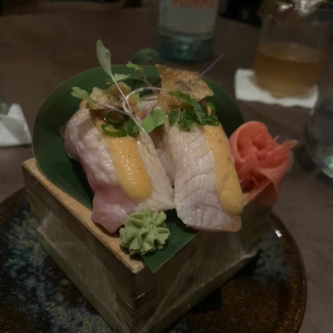 Hamachi Yellowtail + Miso dulce +Polvo de Miso