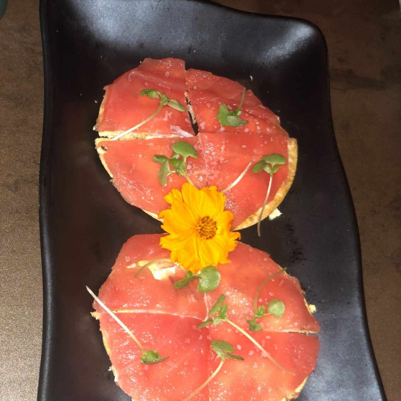 Para picar - Tuna pizza