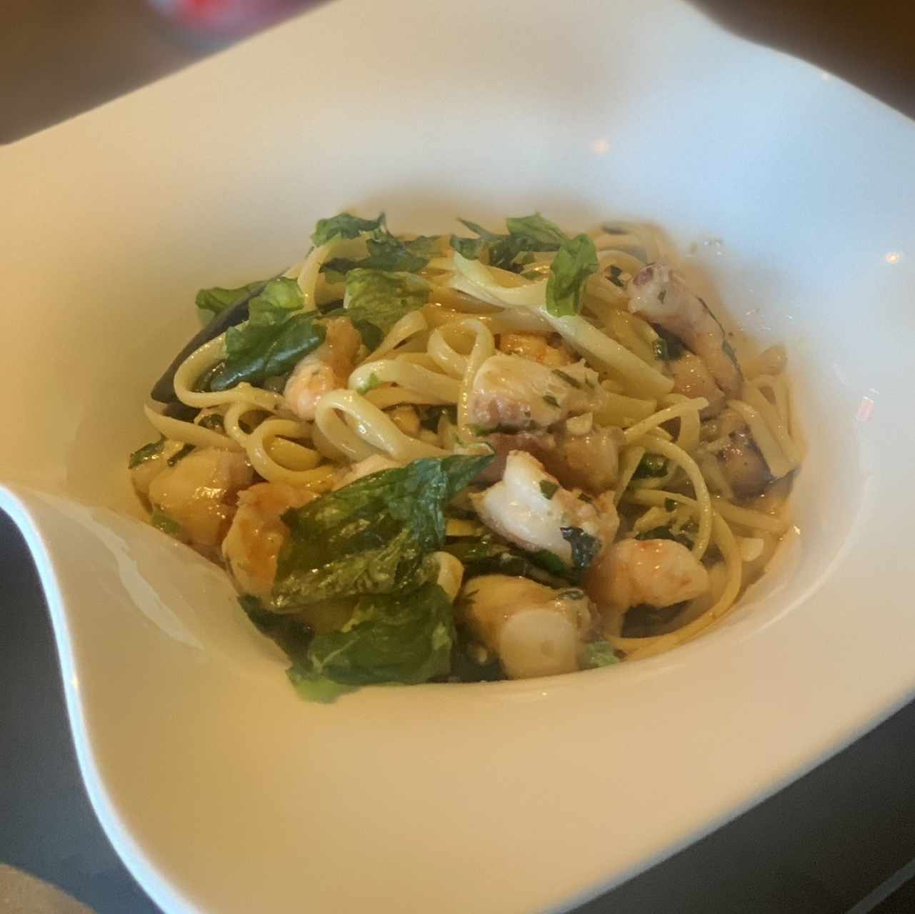 Linguini Aglio e Olio Frutto di Mare