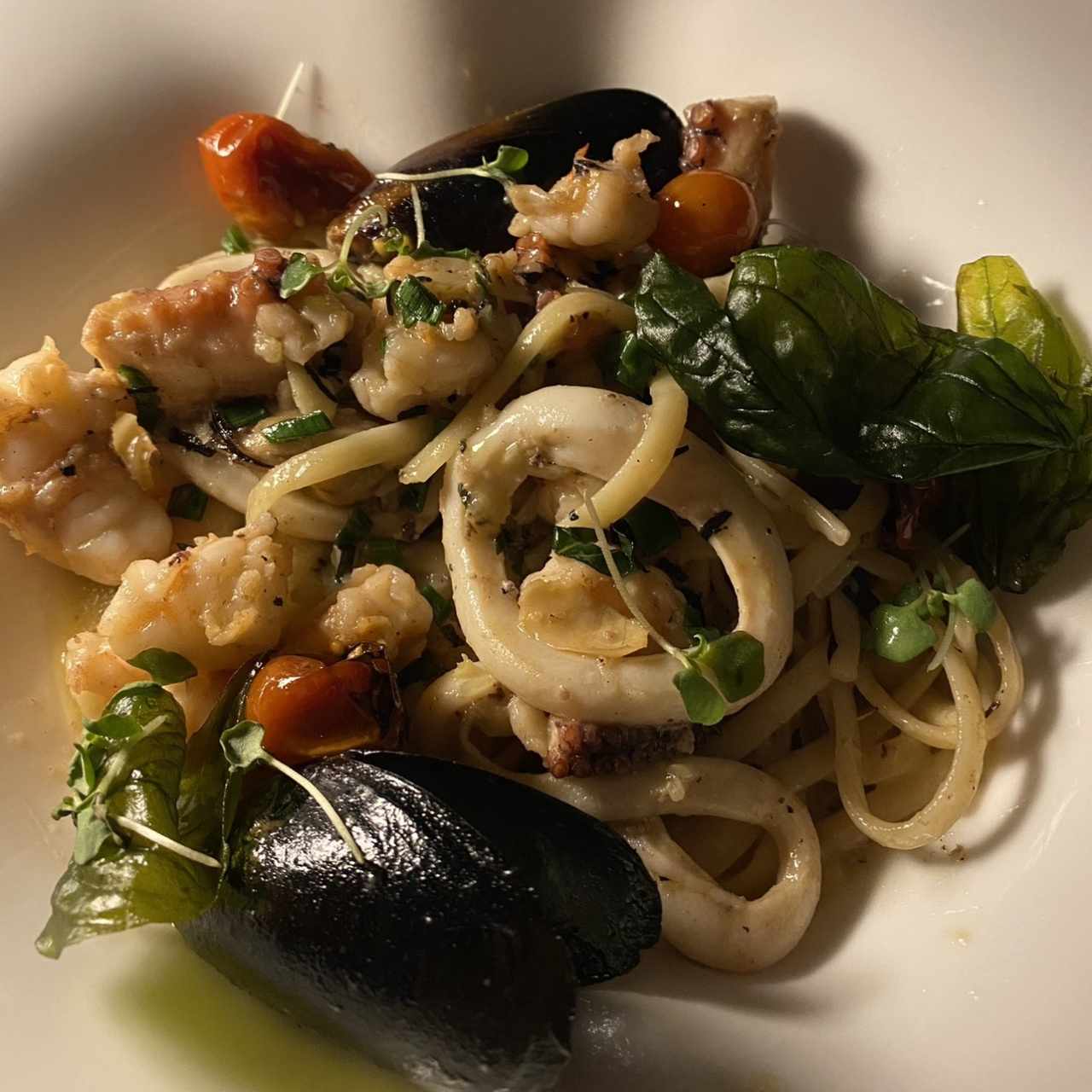 Linguini Aglio e Olio Frutto di Mare