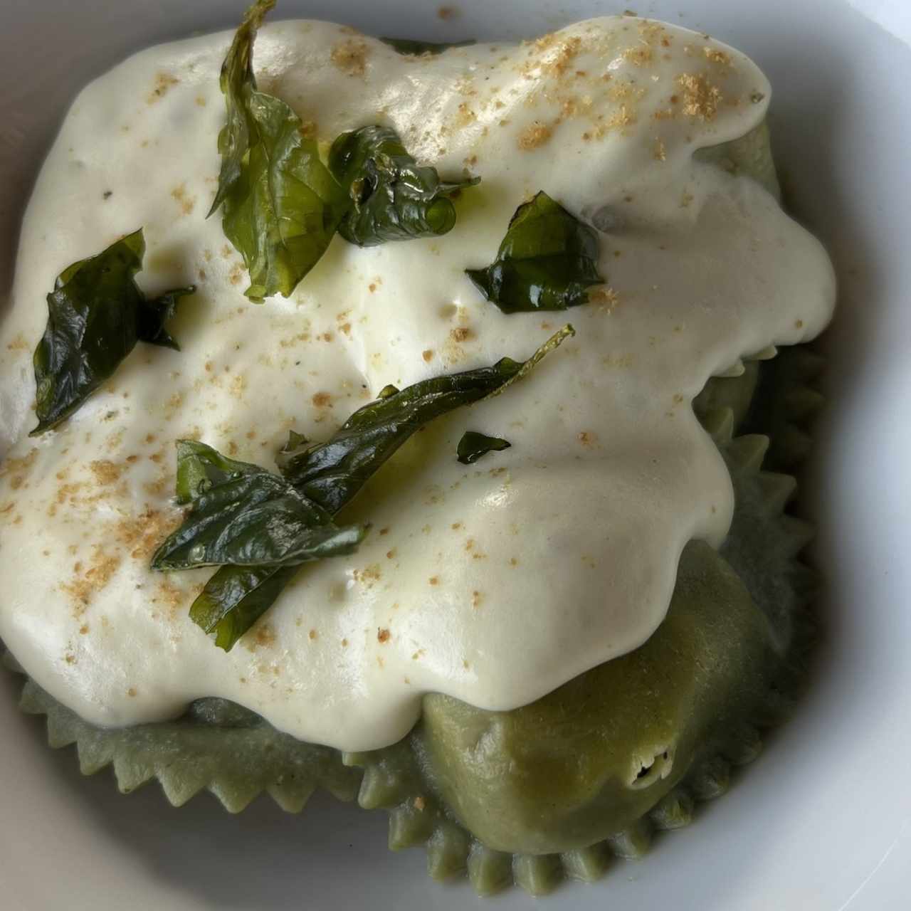 Ravioloni relleno de Burrata y Tomates Secos (Disponible KF)