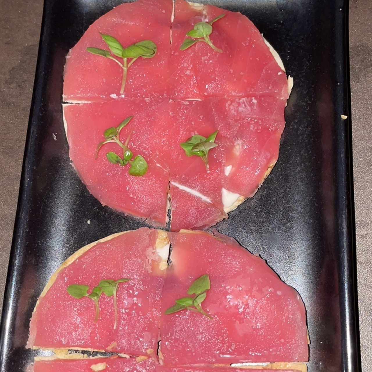 Crudos - Tuna Pizza