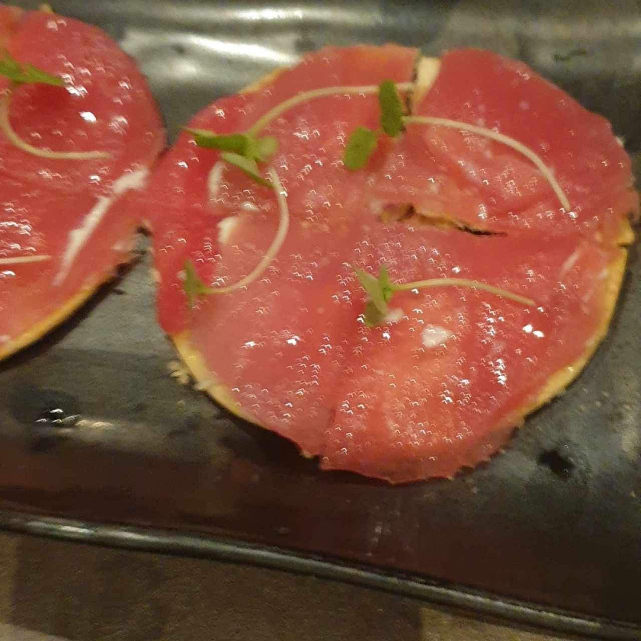 Crudos - Tuna Pizza