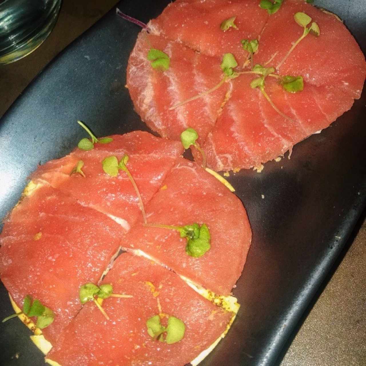 pizza de tuna y trufa