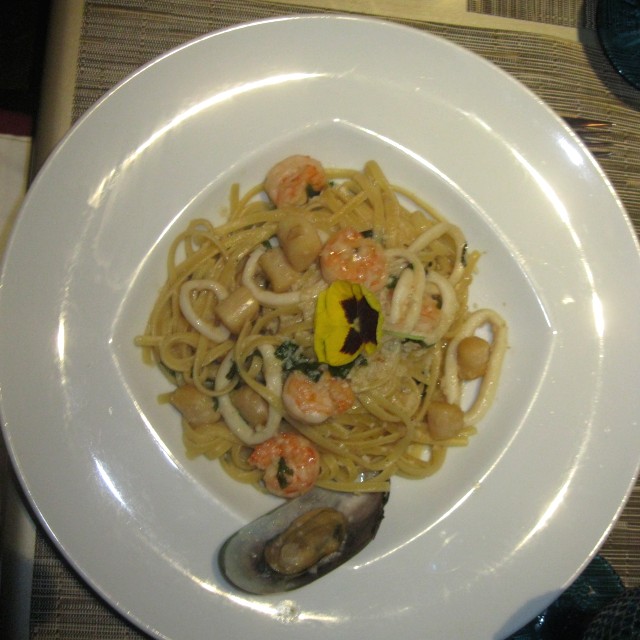 Linguini aglio e olio frutto di mare