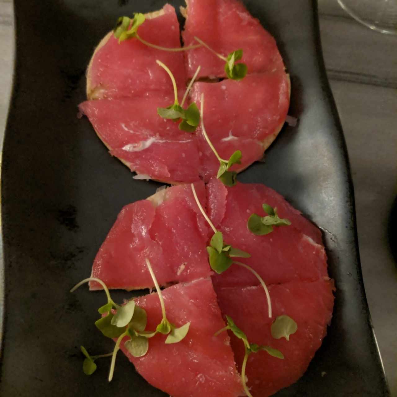 Para picar - Tuna pizza