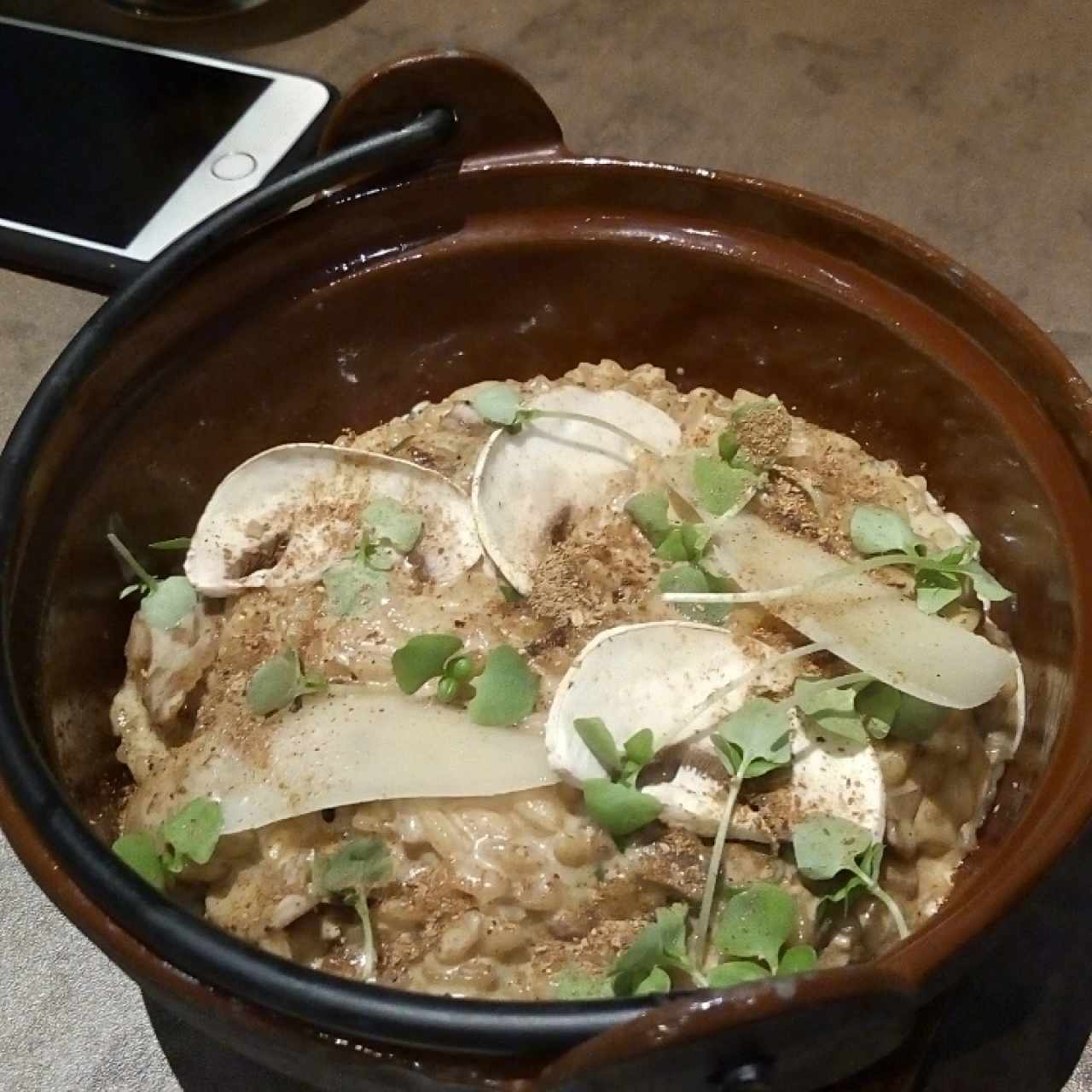 Risotto de queso gorgonzola, dolce y hongos shitake