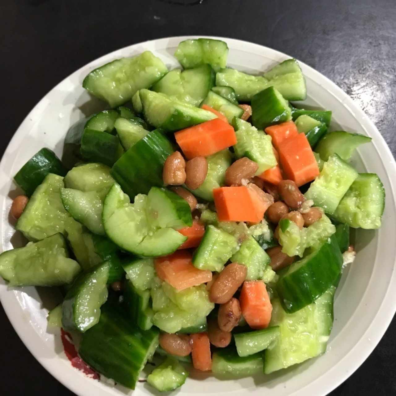 Ensalada de pepino con maní