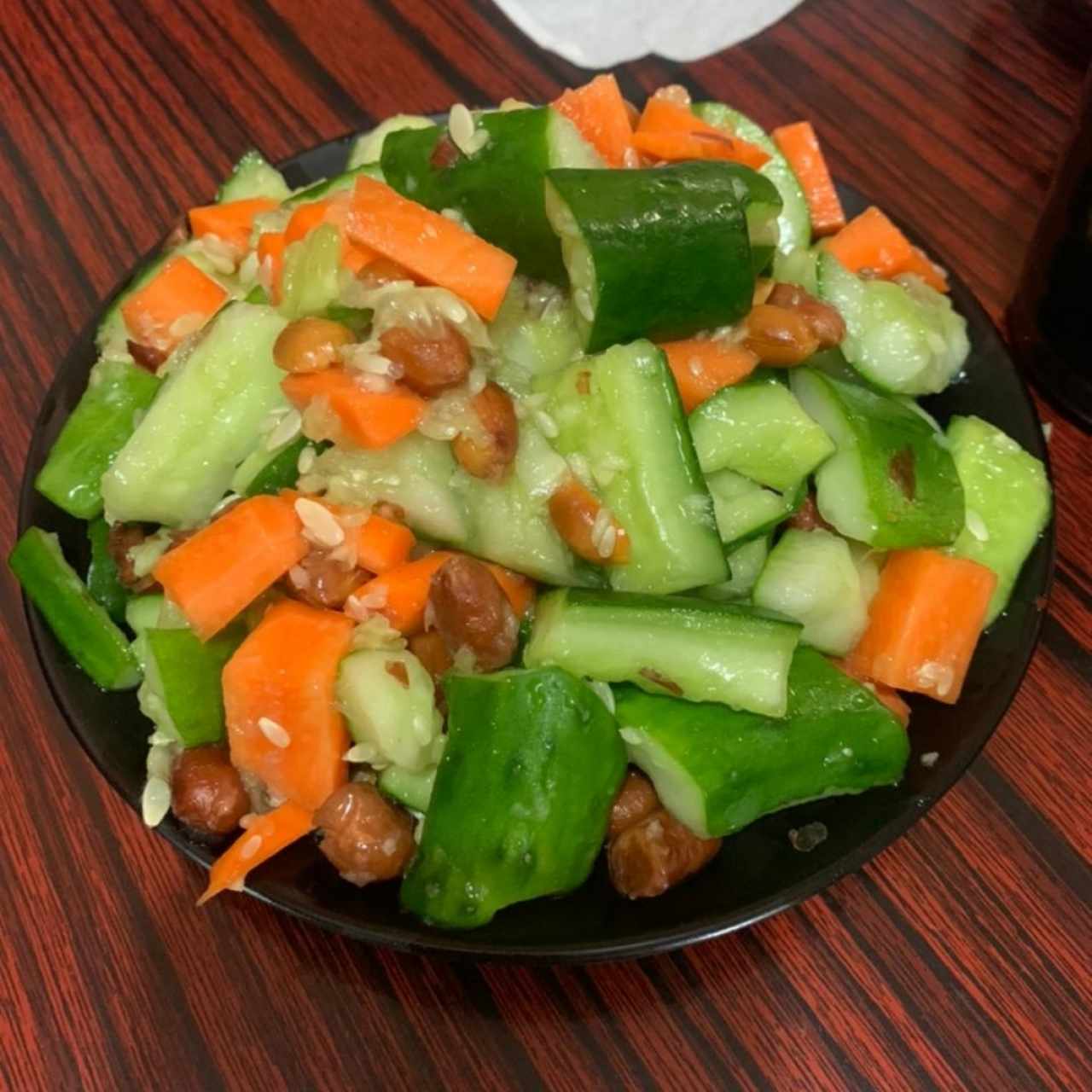 Ensalada de pepino con maní 