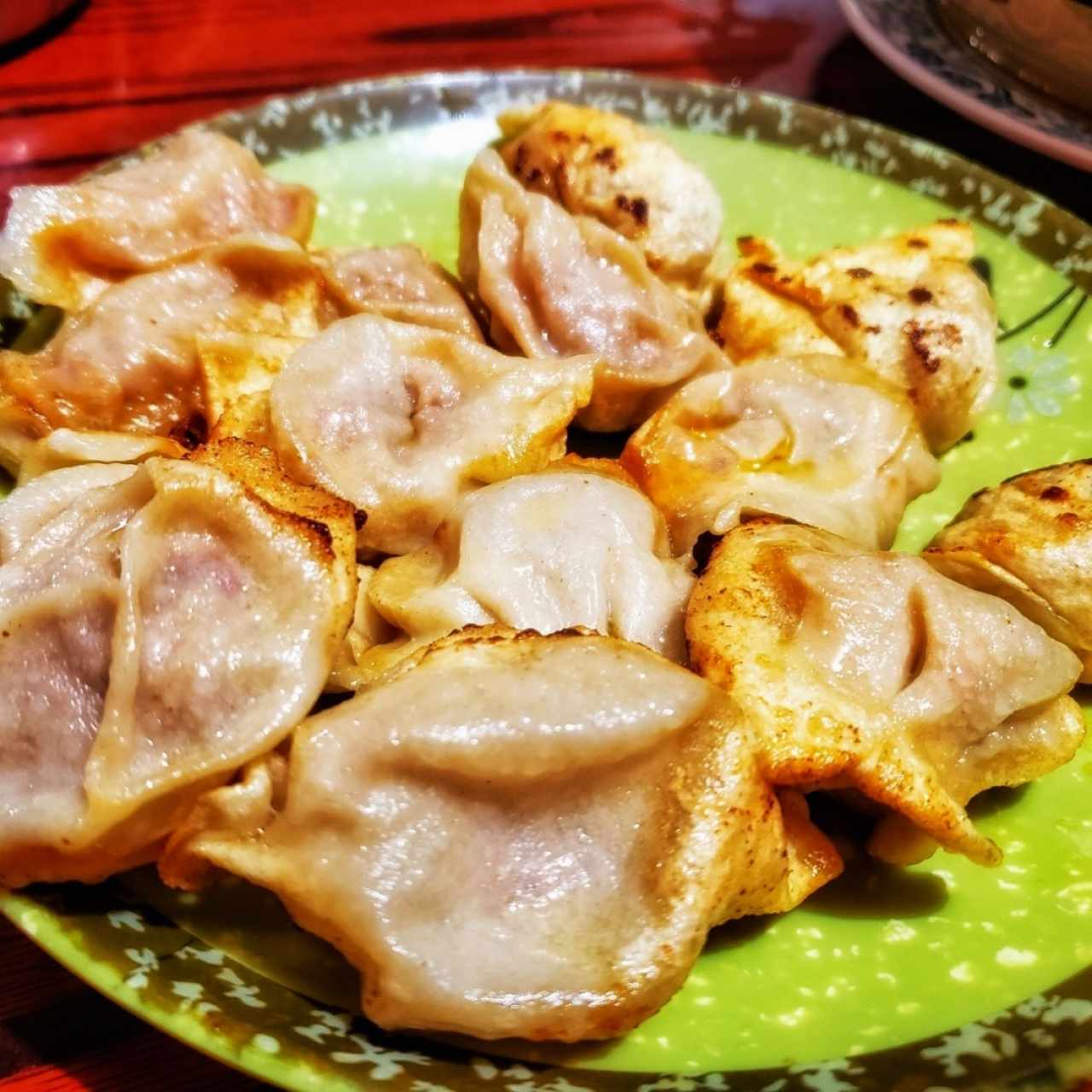 dumplings a la plancha