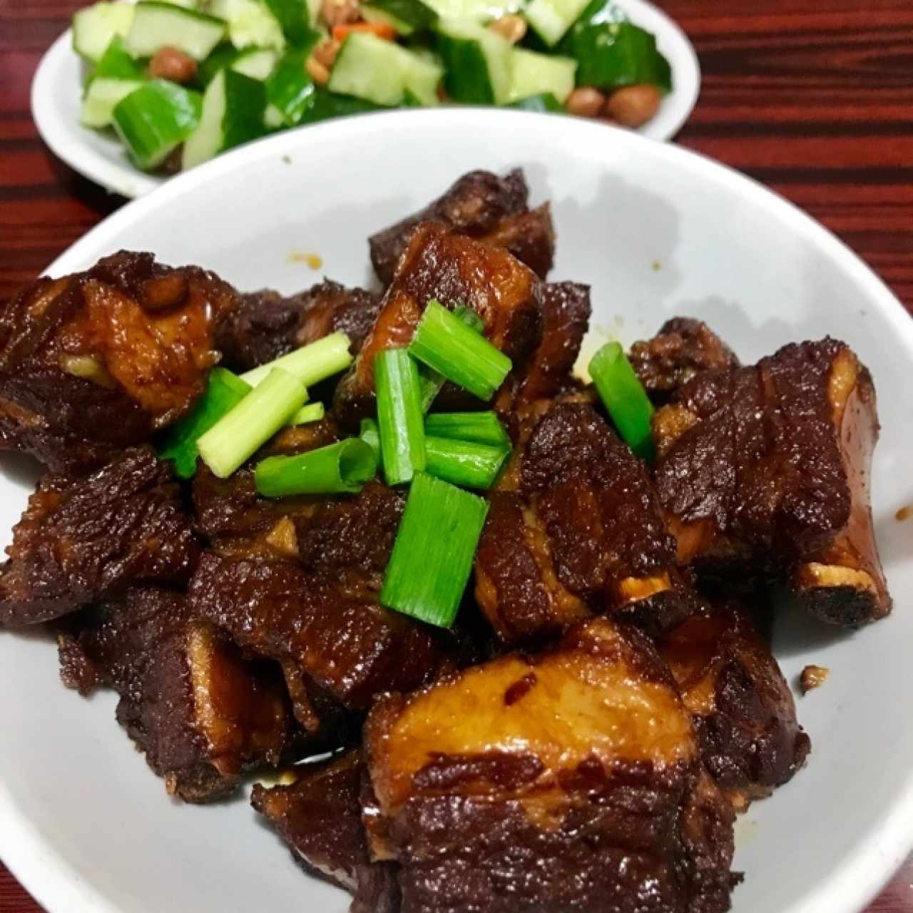 costillas de cerdo en salsa roja