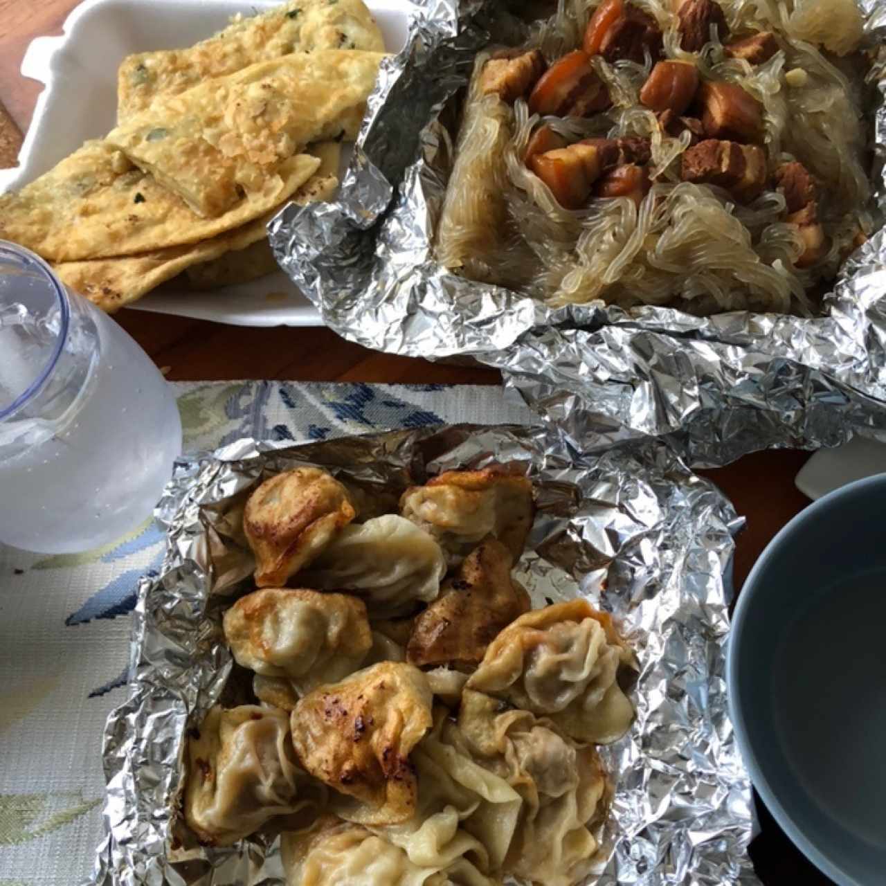 Gyosas de Cerdo y Kimchi, Ojalde y fideos 