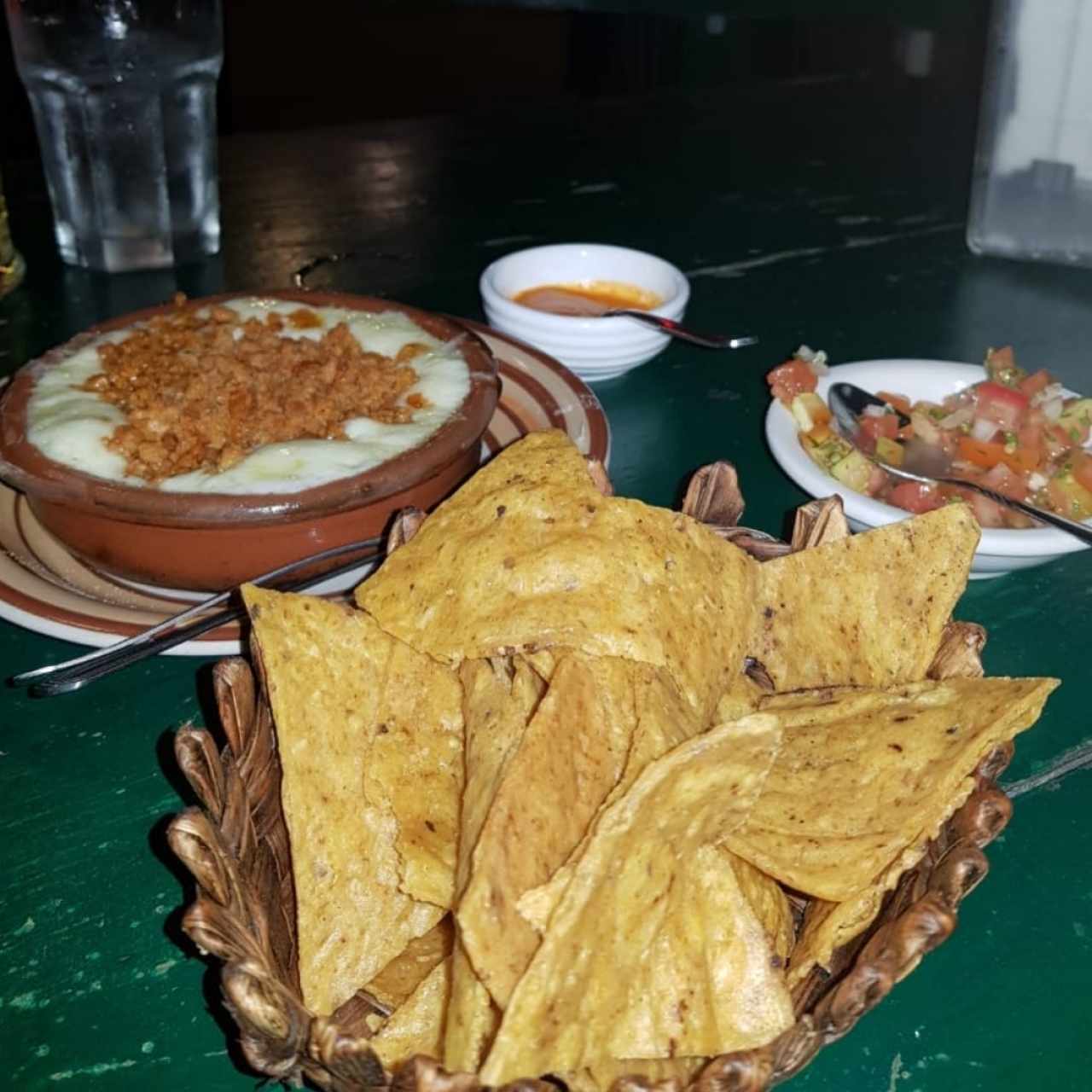 Queso Fundido de Chorizo 